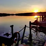 Tiny Houseboat Wannsee